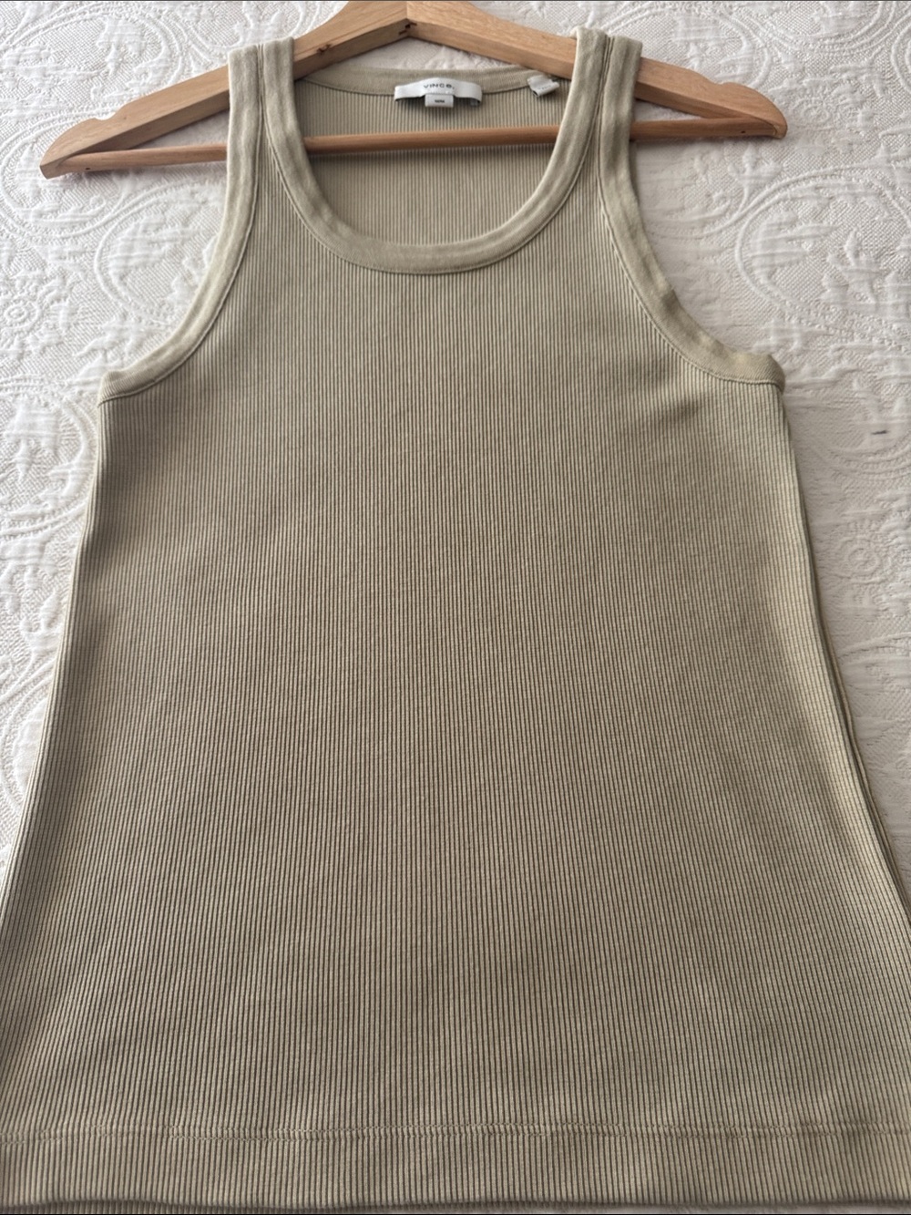 Vince Scoop Neck Ribbed Sweater - Beige